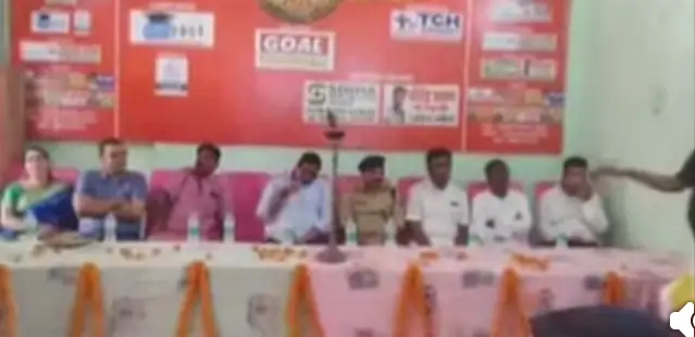 मैट्रिक व इंटरमीडिएट टॉपर्स सम्मान समारोह का आयोजन, एसपी ने छात्रों को किया सम्मानित