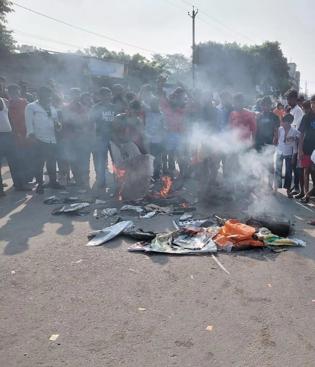 बगहा में एनएच जाम और आगजनी मामले में पुलिस सख्त, वीडियो-फोटो के आधार पर होगी पहचान, दर्ज होगी एफआईआर