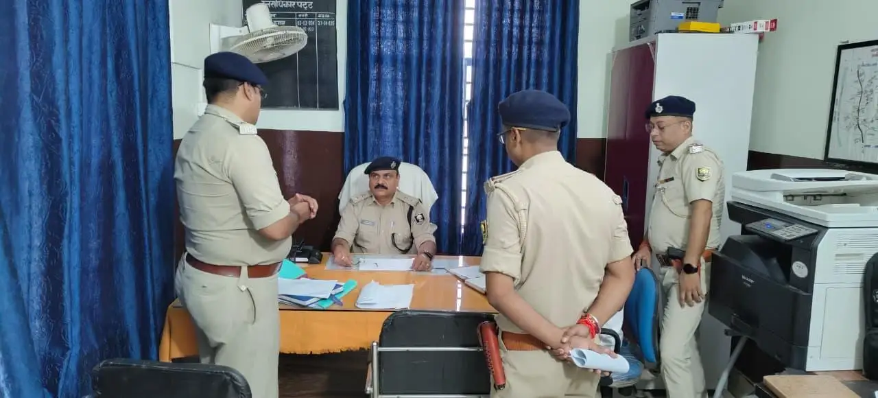 पटखौली थाना का एसपी ने किया औचक निरीक्षण