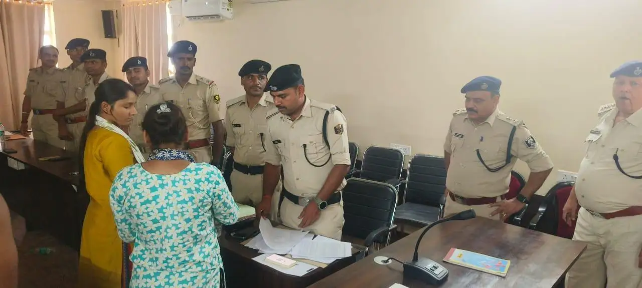 बगहा पुलिस केंद्र में सिपाही भर्ती प्रक्रिया आरंभ. चयनित अभ्यर्थियों का माप तौल जारी