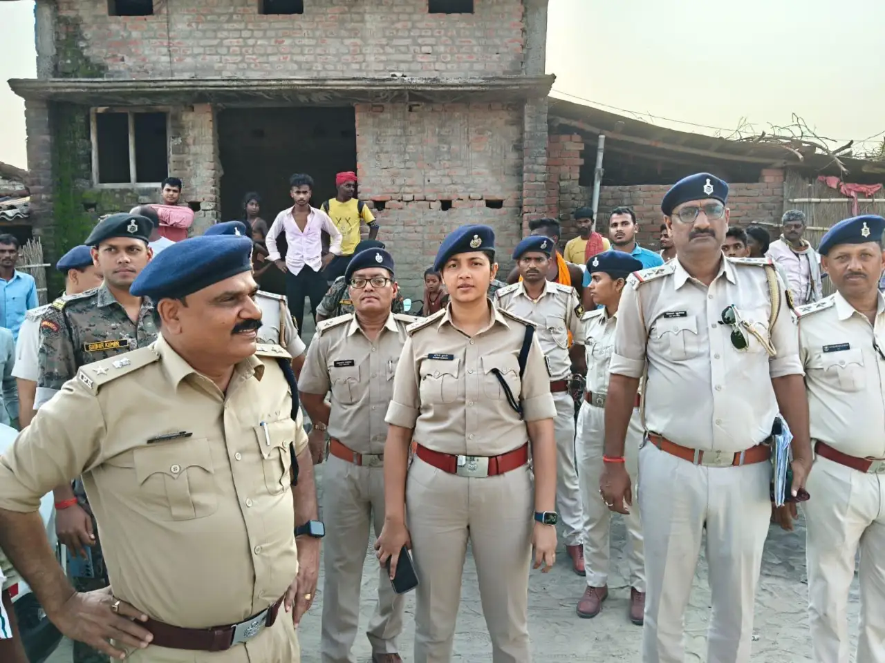 एसपी के नेतृत्व में मुहर्रम के पूर्व संध्या पर निकला फ्लैग मार्च