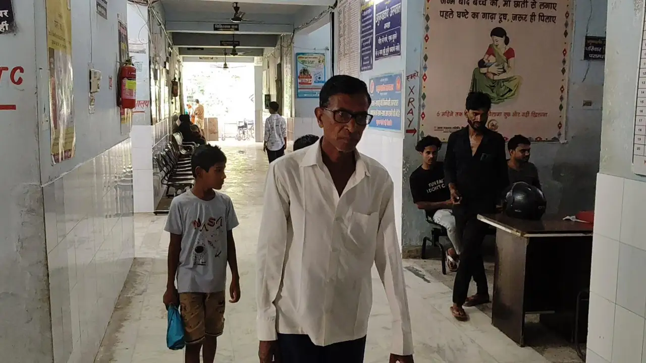ओपीडी बंद होने से इलाज के लिए पहुंचे मरीजों को लौटना पड़ा बैरंग