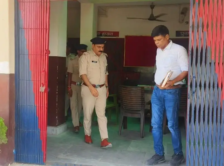 बगहा एसपी के औचक निरीक्षण से थाना कर्मियों में बढ़ी सक्रियता
