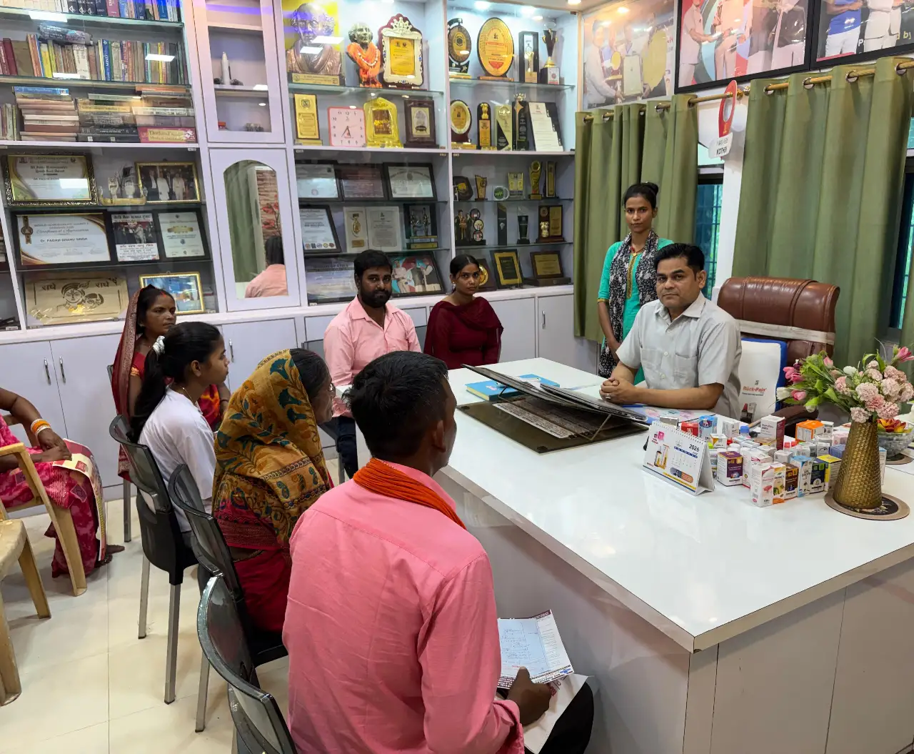 होमियो कैंसर सेवा अस्पताल में चिकित्सकों के सम्मान में आयोजित हुआ विशेष कार्यक्रम