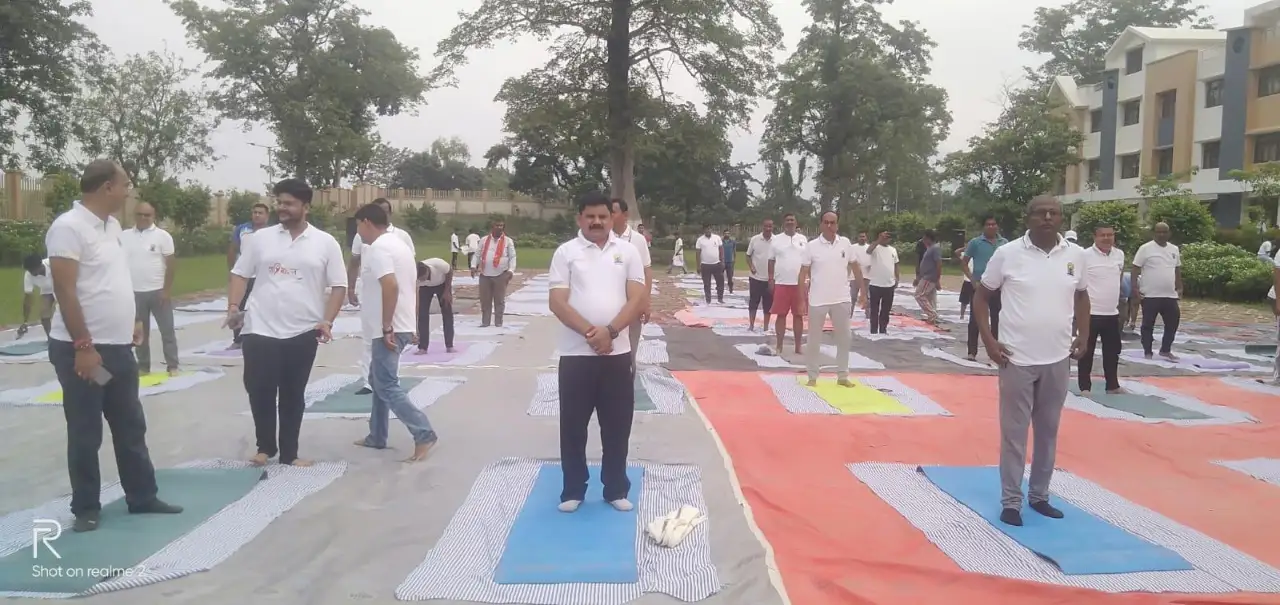 योग से निरोग भारत का संकल्प, हजारों कदम स्वास्थ्य की ओर