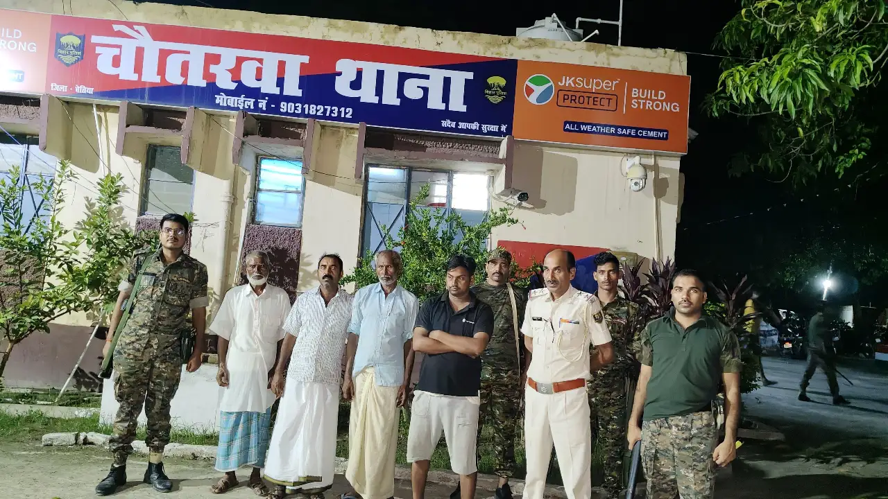 हत्या के प्रयास के आरोपी समेत चार गिरफ्तार
