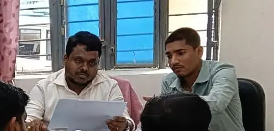 बगहा-1 अंचल को मिला नया सीओ, रवि भूषण गौरव ने संभाला पदभार