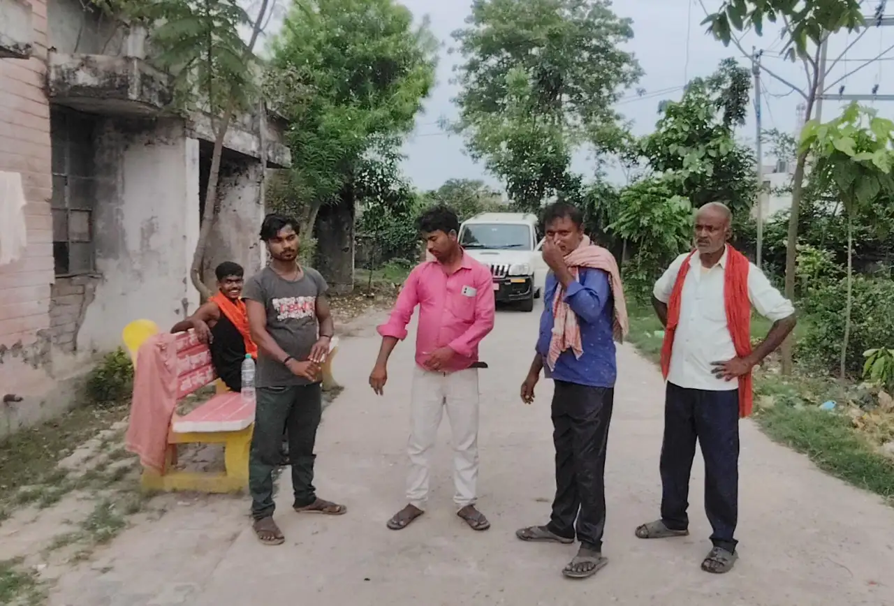 अनियंत्रित ट्रैक्टर-ट्रॉली पलटी, युवक की दबकर मौत; दो माह पहले हुई थी दूसरी शादी