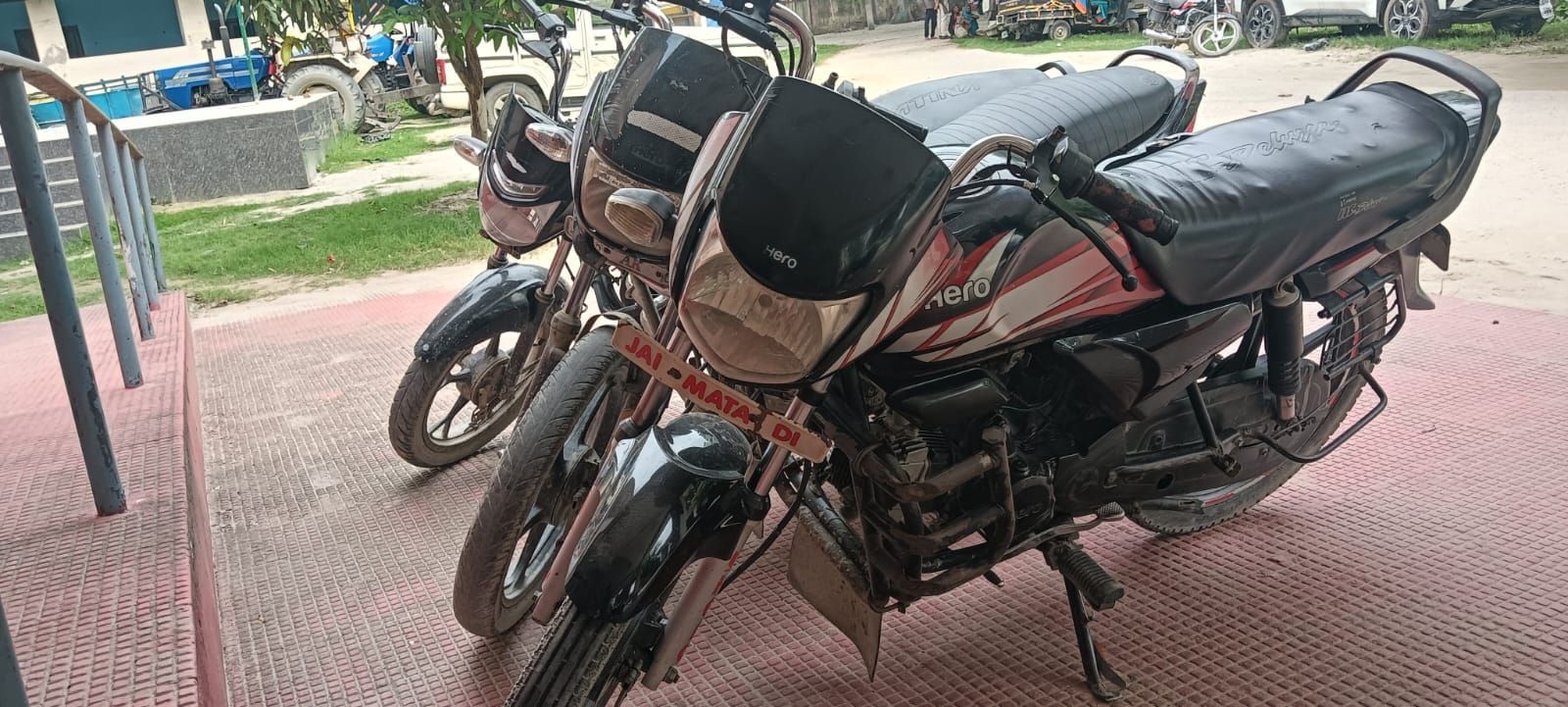 बगहा में बाइक चोर गैंग का पर्दाफाश, तीन मोटरसाइकिल बरामद