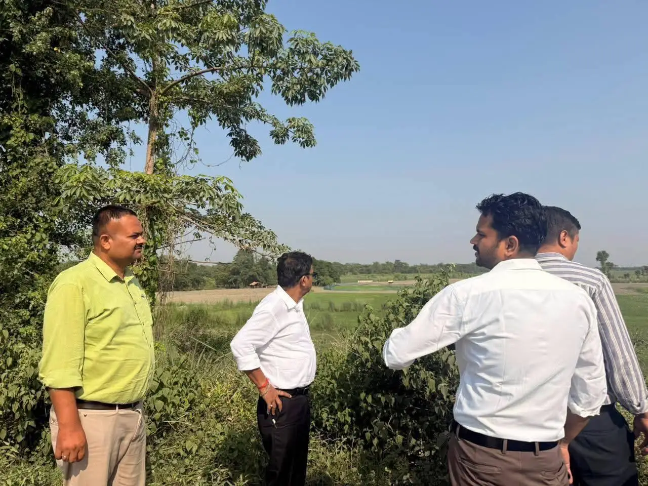 एयरपोर्ट का निरीक्षण कर रहे उप सामाहार्ता