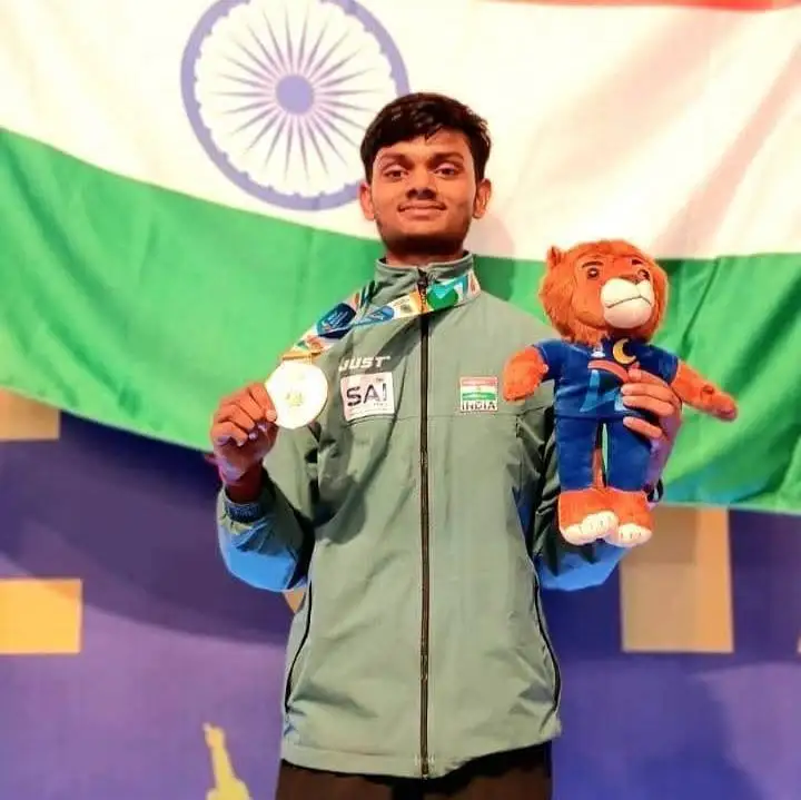 विश्व योगासन चैंपियनशिप 2026 में पश्चिम चंपारण के सारांश कुमार ने जीता स्वर्ण, विश्व मंच पर लहराया तिरंगा