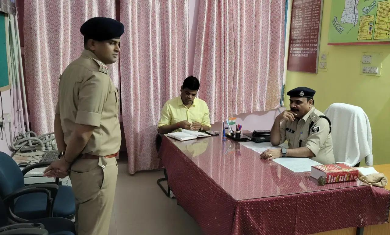 थाना की साफ-सफाई, रिकॉर्ड प्रबंधन और अनुसंधान कार्यों की समीक्षा