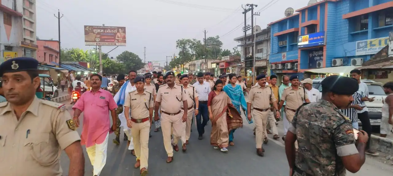 कानून-व्यवस्था को लेकर अलर्ट मोड में पुलिस, शहर में बढ़ाई गई निगरानी
