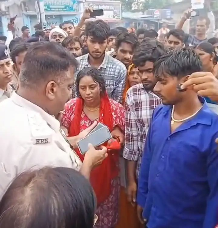 तीन दिन से लापता 11 वर्षीय बालक की बरामदगी की मांग पर फूटा जनाक्रोश