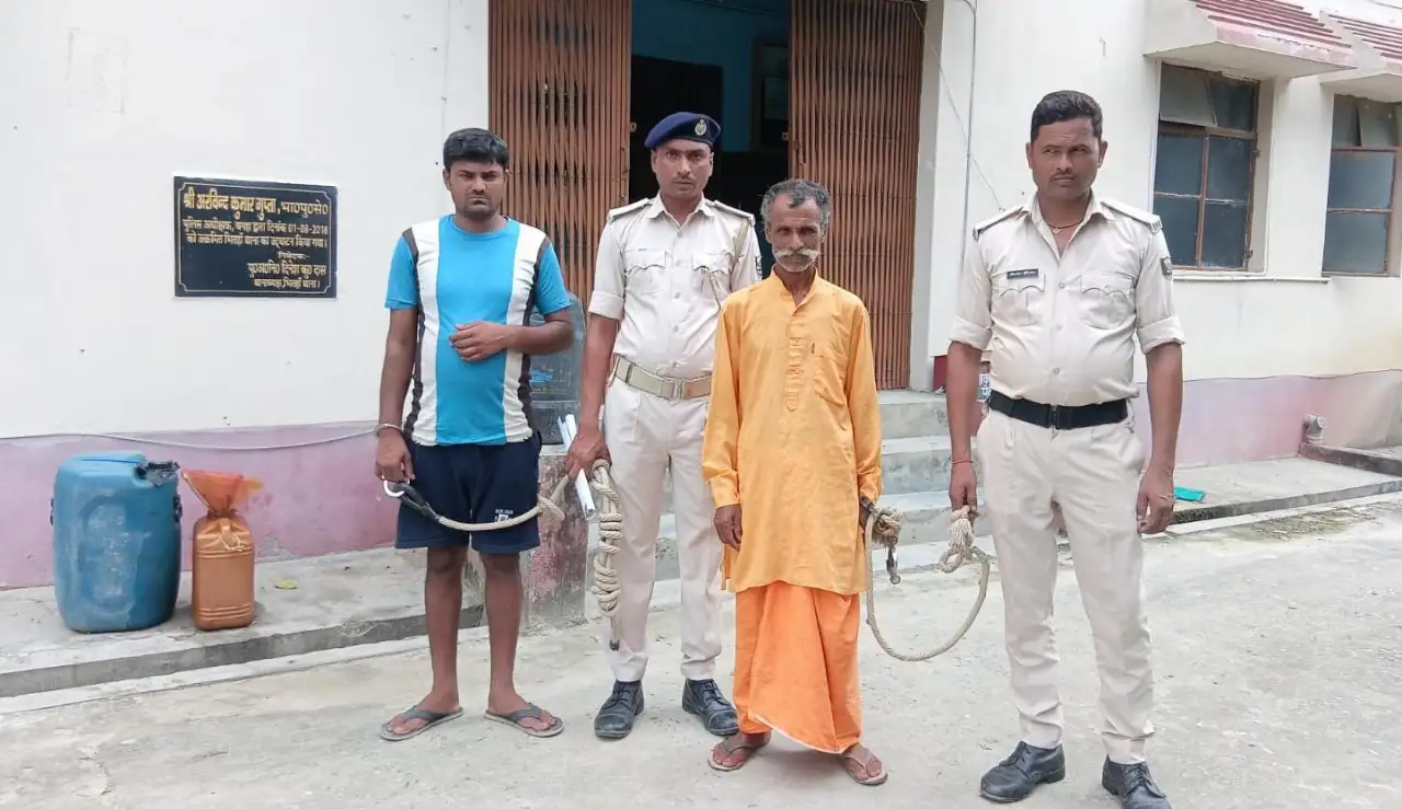 भिपहा थाना क्षेत्र से वारंटियों की गिरफ्तारी, बगहा कोर्ट भेजे गए