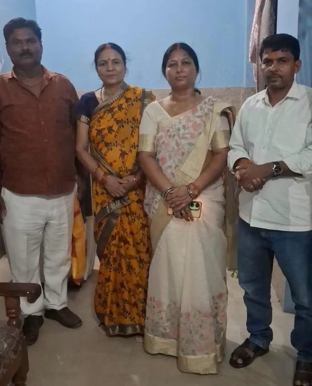 एमएलसी शिवरानी देवी की स्वागत करते जेडीयू नेता दयाशंकर सिंह फोटो।