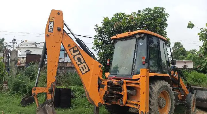 भपसा नाला में अवैध बालू खनन पर बड़ी कार्रवाई: खुदाई मशीन, लोडर समेत चार वाहन जब्त, माफियाओं में मचा हड़कंप