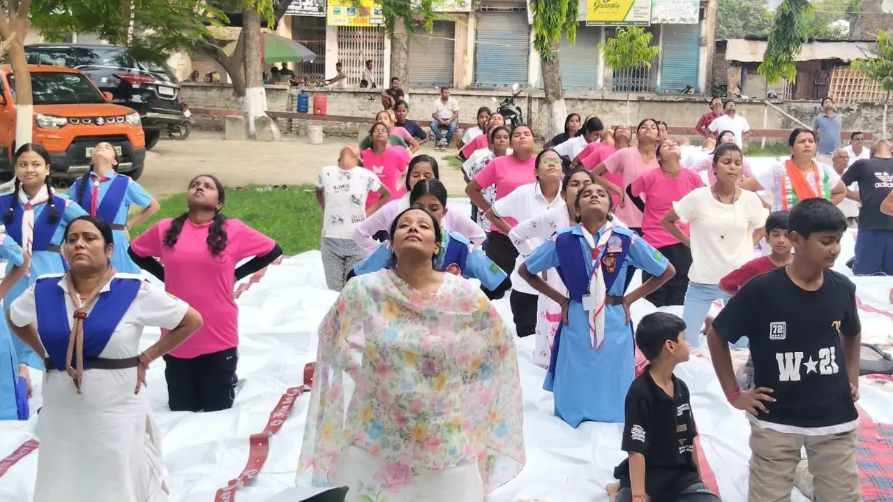 योग से निरोगी काया और सकारात्मक जीवन का संदेश, तीन दिवसीय योग शिविर संपन्न