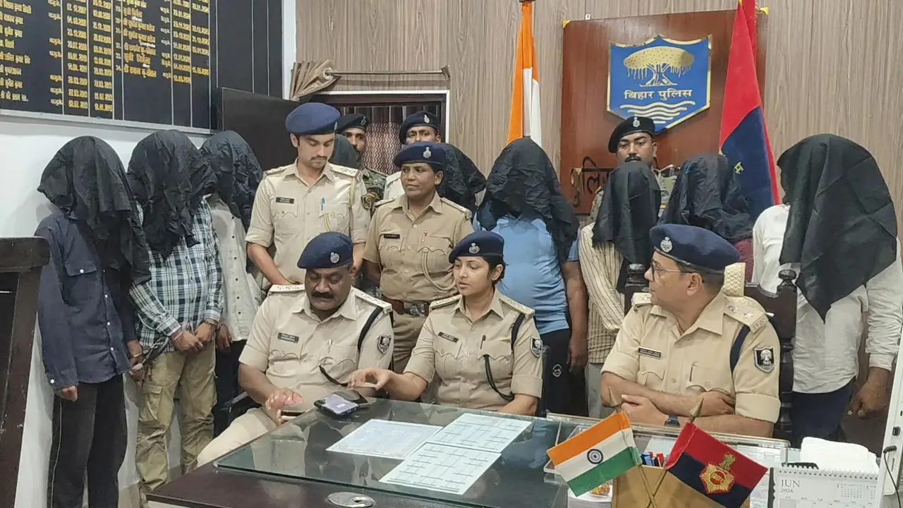 हरहा नदी किनारे पुलिस की दबिश, बड़ी वारदात टली; नौ अपराधी गिरफ्तार