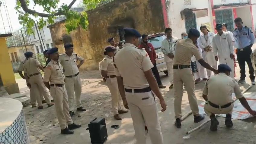 अग्निशमन यंत्र का प्रदर्शन और आग लग जाने पर बचाओ हेतु प्रशिक्षण दिया गया