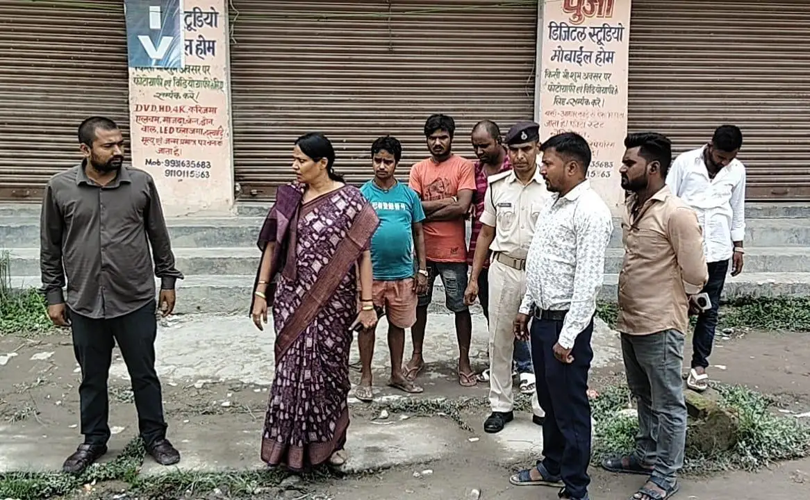 केआर स्कूल के पूर्वी छोर से अम्बेडकर चौक होते संत जेवियर हॉयर सेकेंडरी स्कूल की जर्जर सड़क और वहीं नाला का 3.06 करोड़ से होगा नवनिर्माण:गरिमा