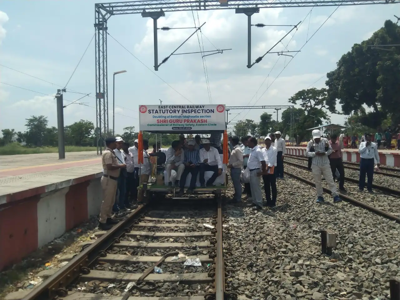 बेतिया -मझौलिया के बीच नव  निर्मित दोहरीकृत रेल लाइन का संरक्षा निरीक्षण  संपन्न