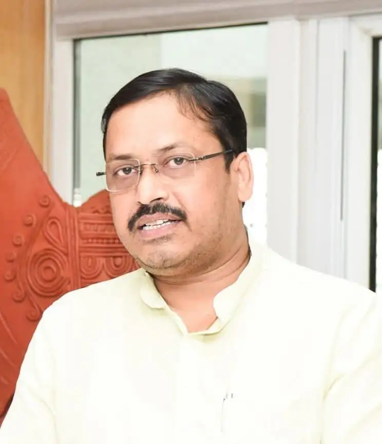 सांसद सुनील कुमार  वाल्मीकिनगर