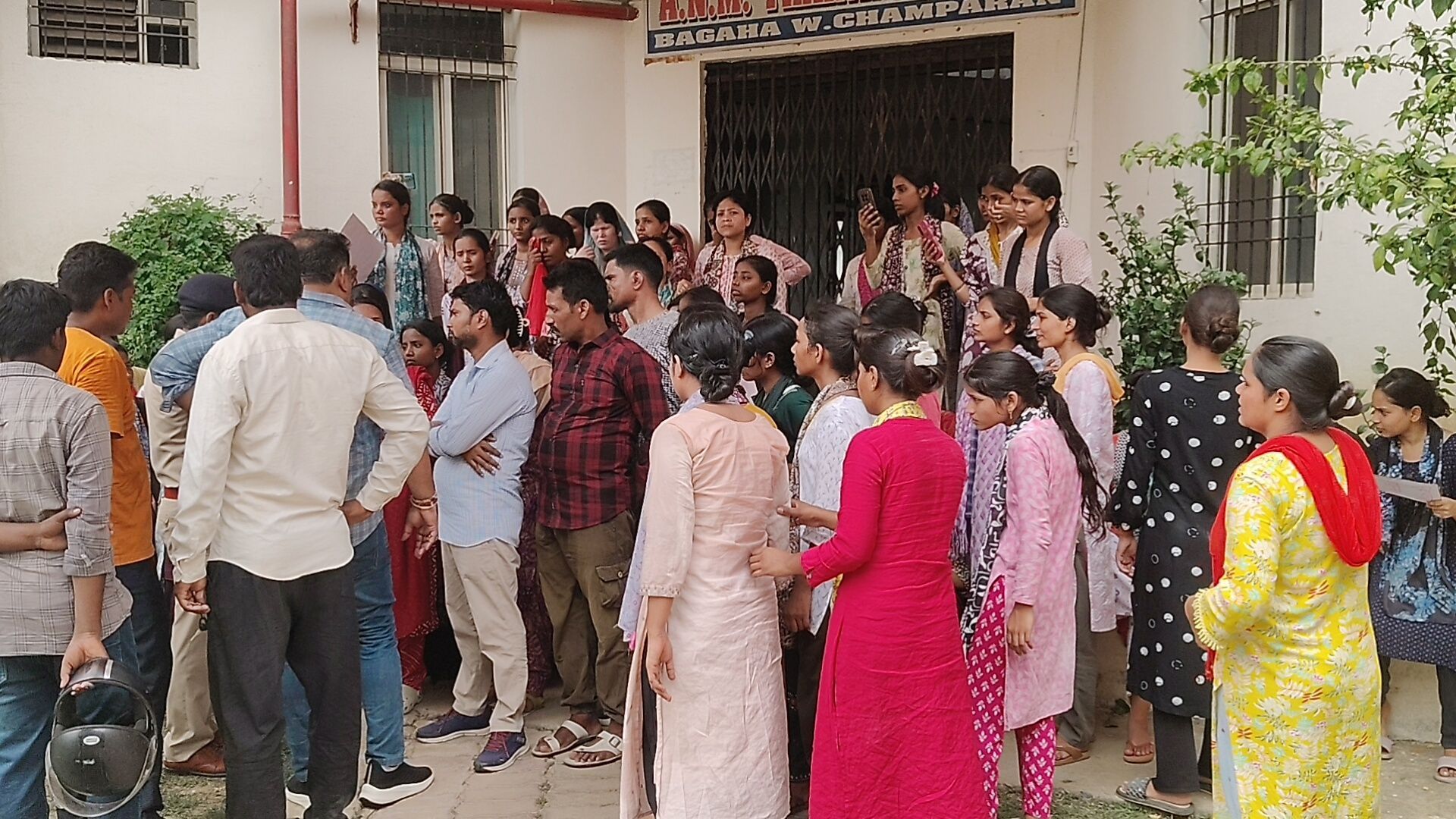 दोनों पक्षों ने लगाया मारपीट का आरोप