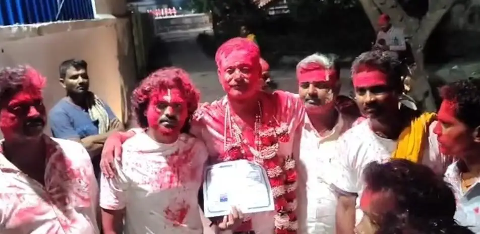 पैक्स अध्यक्ष चुनाव के रोमांचक मुकाबले में चाचा ने भतीजे को शिकस्त देकर चुनाव जीता