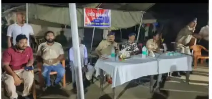 एसपी ने रात्रि विश्राम कर ग्रामीणों की सुनी समस्याएं, अधिकारियों को त्वरित कार्रवाई का निर्देश
