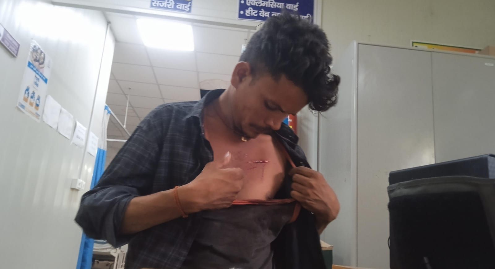 पत्नी को विदा कराने गए युवक की ससुराल में पिटाई, अस्पताल में कराया गया इलाज