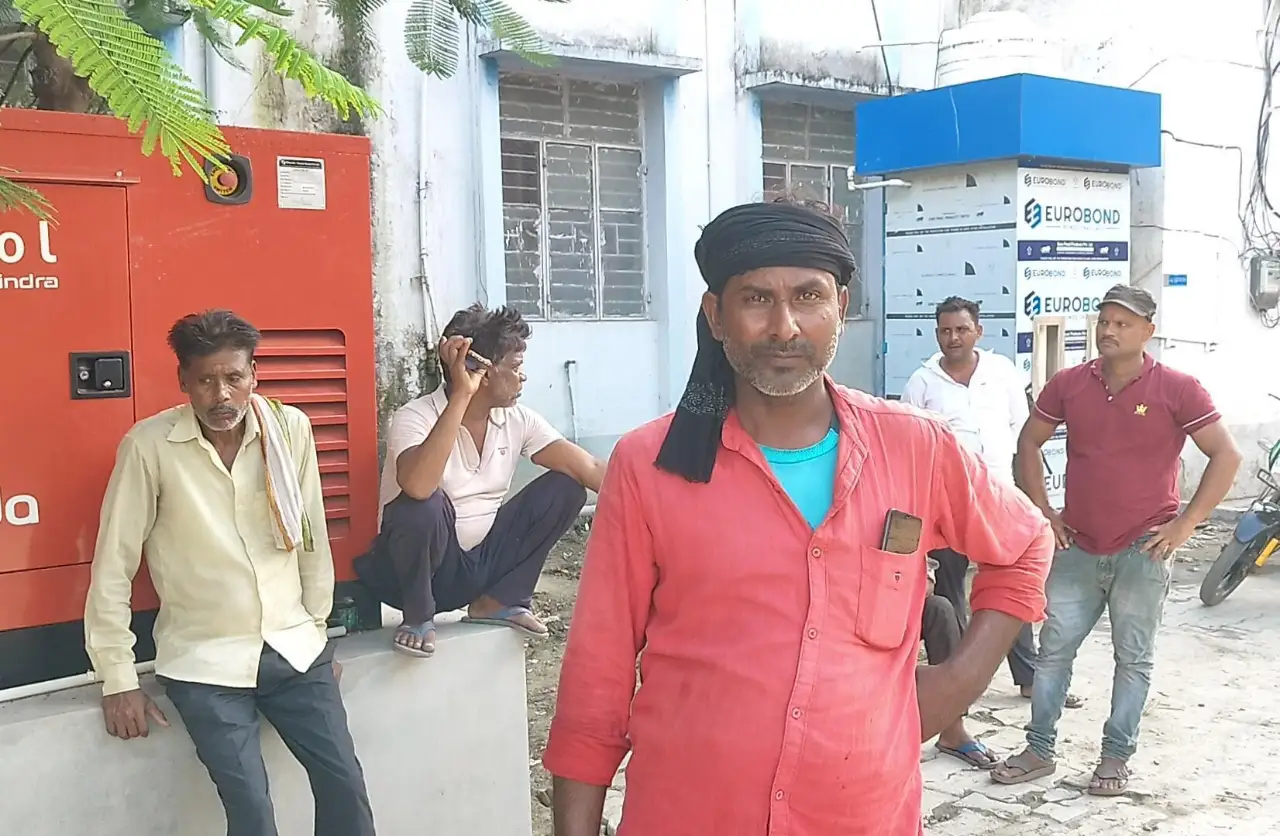 चौतरवा-धनहा मुख्य मार्ग पर दर्दनाक हादसा, कार की टक्कर से बाइक सवार की मौत; वाहन से शराब बरामद