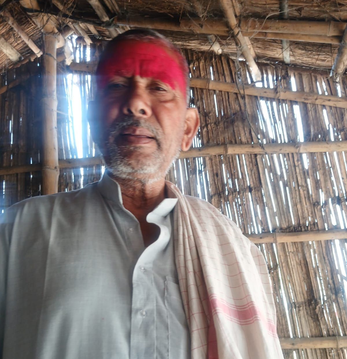 खेत में पसीना बहाने वाले किसान की सड़क पर दर्दनाक मौत