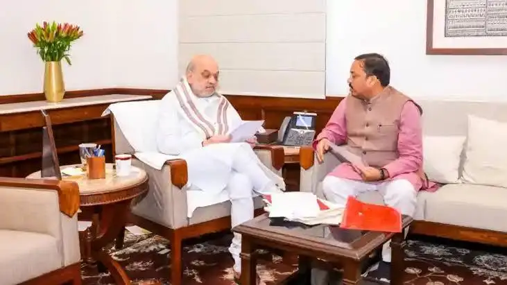 गृह मंत्री से मिले प्रतिनिधिमंडल ने उठाई थारू बहुल दोन क्षेत्र और कैलाश नगर की समस्याएं