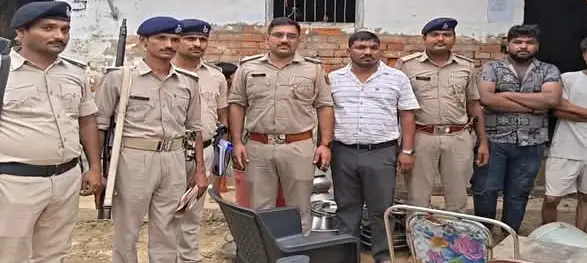 NDPS मामले के फरार अभियुक्त के घर कुर्की-जब्ती, न्यायालय के आदेश पर पुलिस की कार्रवाई