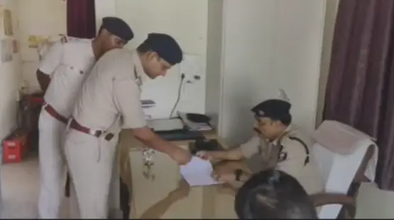 पिपरासी थाना का एसपी ने किया औचक निरीक्षण, लंबित कांडों के शीघ्र निष्पादन का दिया निर्देश