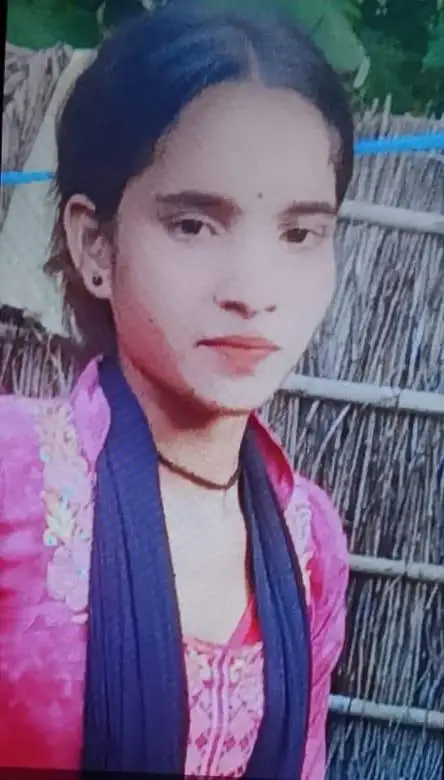 बगहा: तीन दिन से लापता 18 वर्षीय किशोरी का शव शीशम के पेड़ से लटका मिला, जांच में जुटी पुलिस