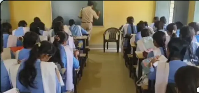 एसपी ने गोद लिए बालिका विद्यालय का किया भ्रमण, छात्राओं को पढ़ाई और अनुशासन का दिया मंत्र