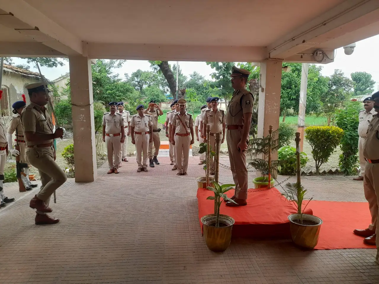 डीआईजी ने किया धनहा थाना का औचक निरीक्षण