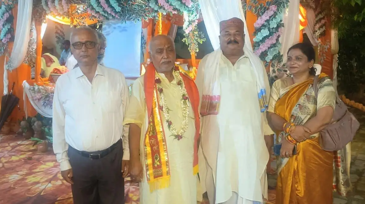 परमात्मा की आत्मा प्रकृति में बसती है राघवाचार्य महाराज जी