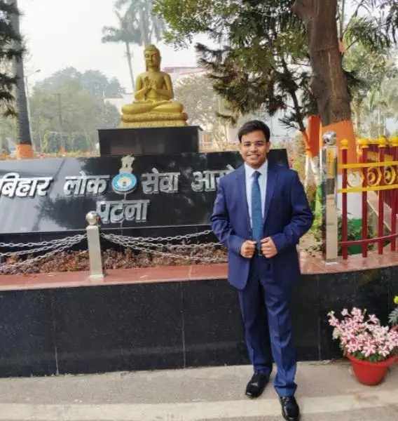 साठी के सिहपुर  का आलोक बने बीडीओ क्षेत्र का किया नाम रौशन।