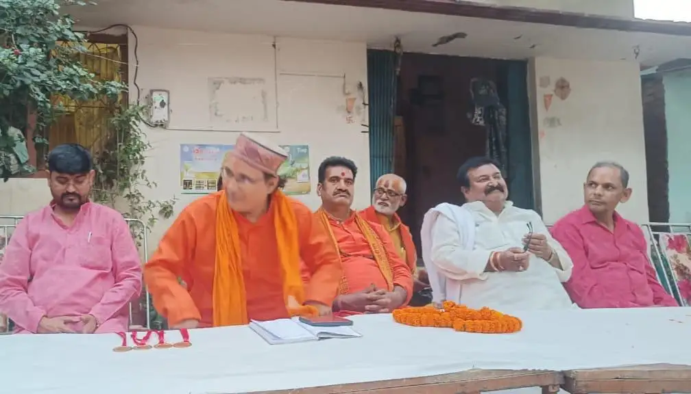 देश भक्ति के रंग में रंगा है गंडकपार का सम्पूर्ण क्षेत्र -पं-भरत उपाध्याय