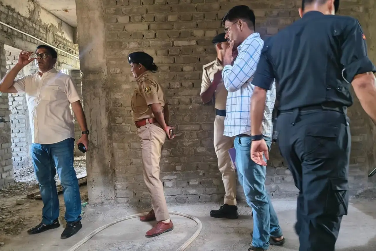 बगहा पुलिस अधीक्षक रामानंद कुमार कौशल नें किया भैरोगंज थाना का निरीक्षण,लंबित कांडो की निष्पादन का दिया निर्देश।